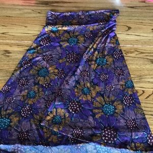 LuLaRoe L Azure skirt.